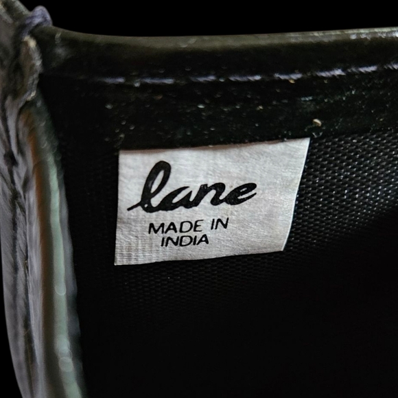 Elegant Black Leather Wallet - Picture 3 of 6